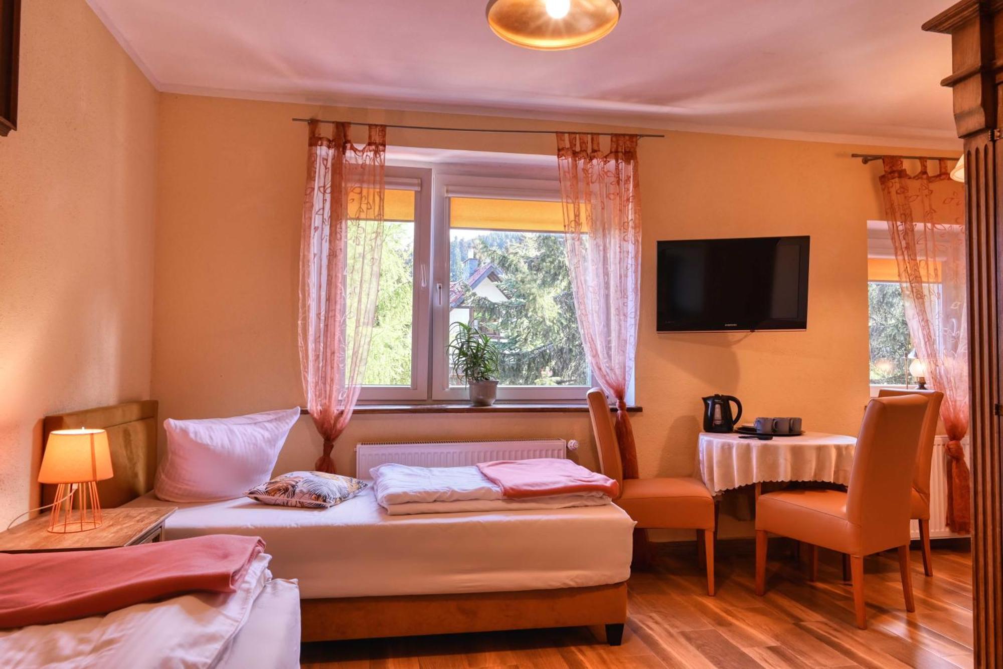Bed and Breakfast Osrodek Jagienka Zieleniec à Duszniki Zdrój Extérieur photo